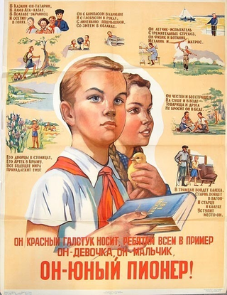 Illustration for article titled Salute your borscht — scenes from Soviet summer camps